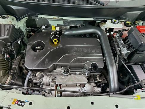 Used 2025 Chevrolet Equinox LT w/ Safety and Technology Package image 31