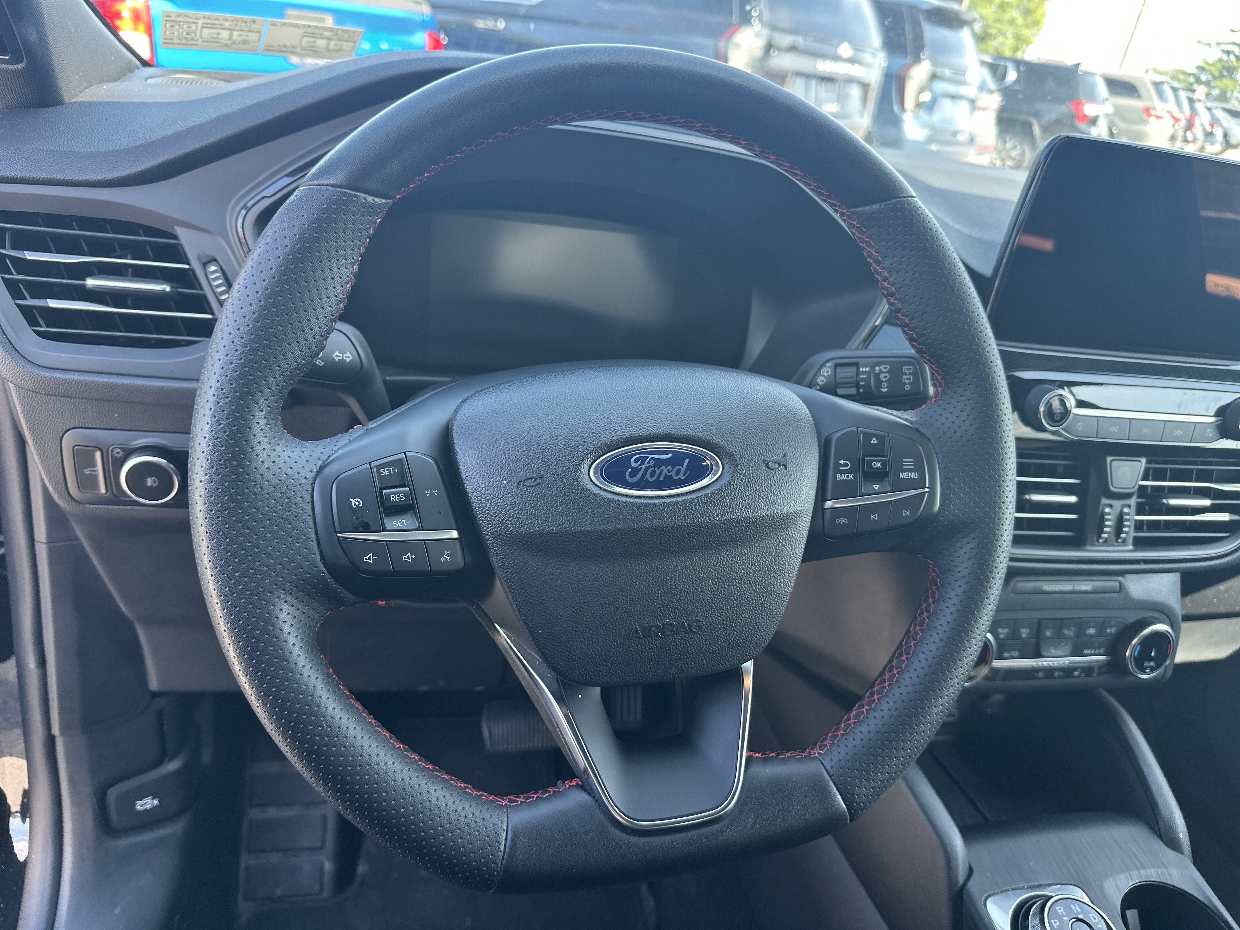 Used 2025 Ford Escape ST-Line Select AWD/4WD image 17