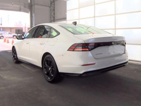 Used 2025 Honda Accord SE image 7