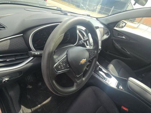 Used 2023 Chevrolet Malibu LT image 4