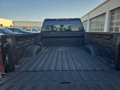 Used 2026 GMC Sierra 2500 AT4 AWD/4WD image 12