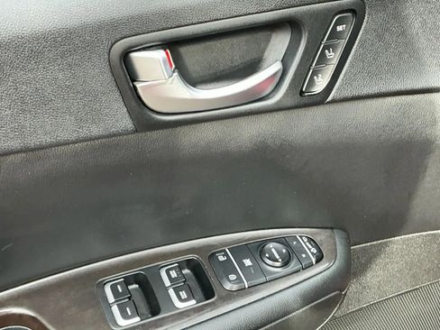 Used 2018 Kia Optima EX w/ Premium Package image 11