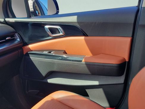 Used 2023 Kia Carnival SX Prestige image 16