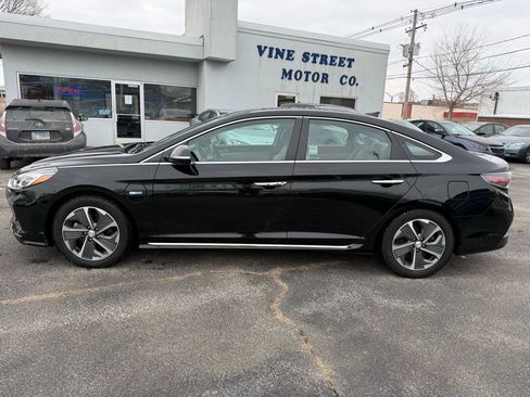Used 2019 Hyundai Sonata Limited image 1
