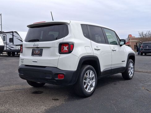 Used 2023 Jeep Renegade Latitude AWD/4WD image 24