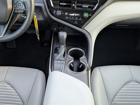 Certified 2023 Toyota Camry SE image 19