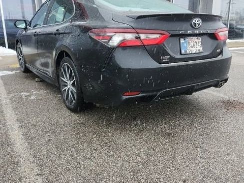 Certified 2022 Toyota Camry SE image 4