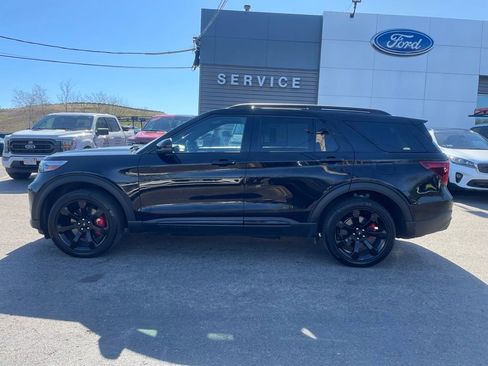 Used 2024 Ford Explorer ST w/ Equipment Group 401A AWD/4WD image 2