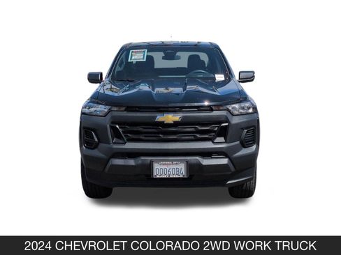 Used 2024 Chevrolet Colorado W/T image 4