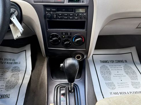 Used 2003 Hyundai Elantra GLS FWD image 11