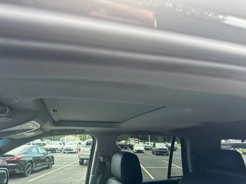 Used 2019 GMC Yukon SLT AWD/4WD image 11