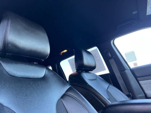 Used 2024 Jeep Compass Latitude image 18