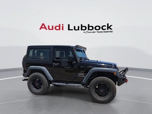 Used 2018 Jeep Wrangler Sport AWD/4WD image 5