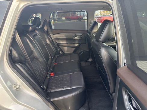 Used 2023 Nissan Rogue Platinum w/ Platinum Premium Package image 14