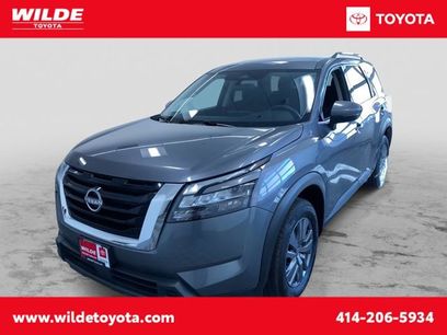 Used 2025 Nissan Pathfinder SV