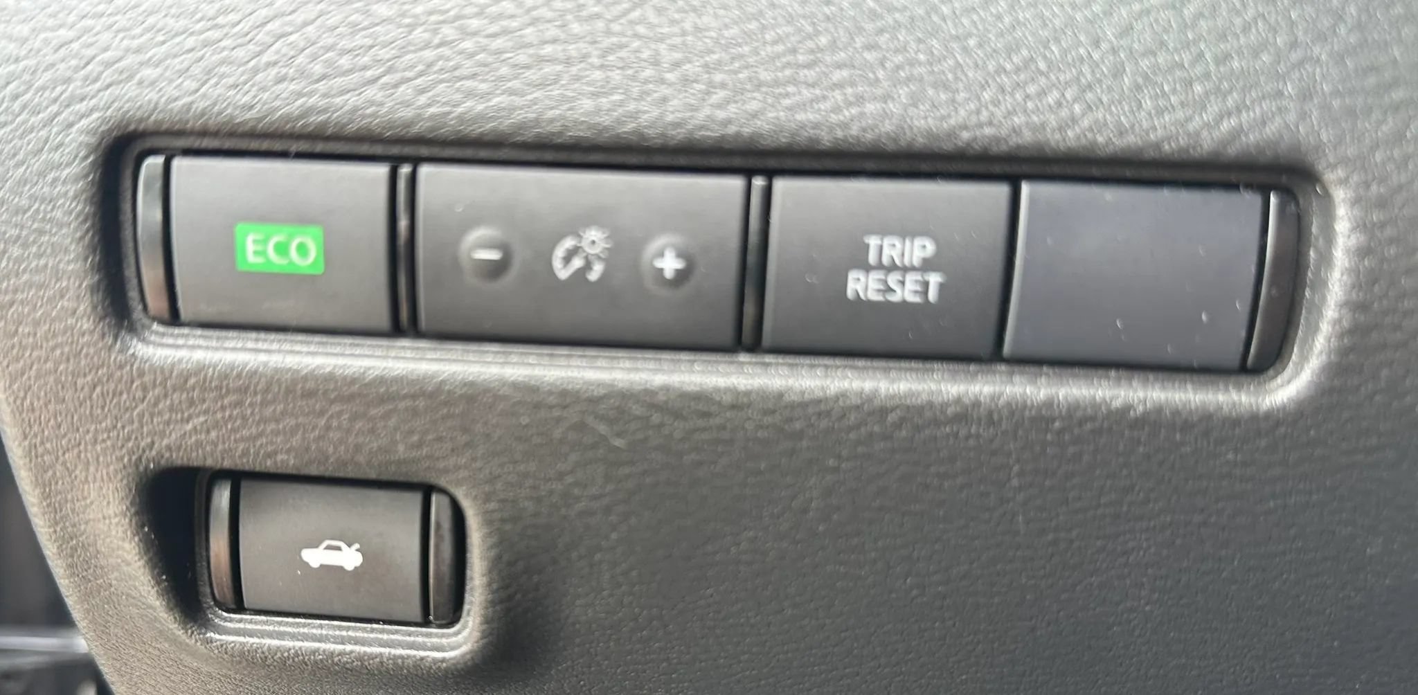 Used 2023 Nissan Sentra SV FWD image 22