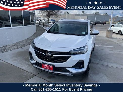 Used 2022 Buick Encore GX Essence w/ Experience Buick Package AWD/4WD image 1