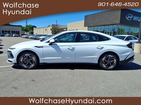 Used 2026 Hyundai Sonata SEL FWD image 2