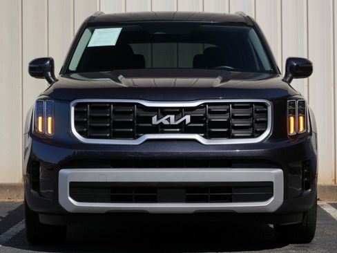 Used 2025 Kia Telluride S FWD image 5