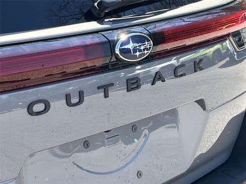 New 2026 Subaru Outback Limited AWD/4WD image 10