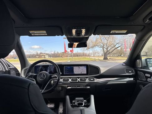 Used 2024 Mercedes-Benz Maybach GLS 600 4MATIC image 30