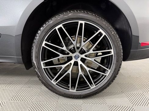 New 2026 Porsche Macan AWD/4WD image 12