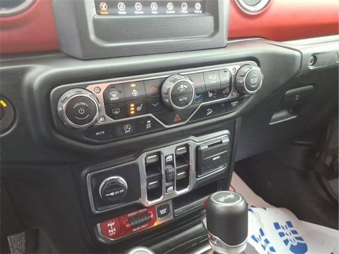 Used 2020 Jeep Wrangler Unlimited Rubicon w/ LED Lighting Group image 19