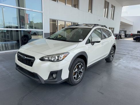 Used 2020 Subaru Crosstrek 2.0i Premium w/ Moonroof Package 2 AWD/4WD image 2