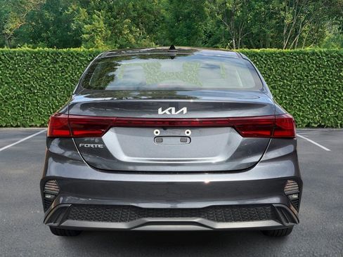 Used 2024 Kia Forte LXS FWD image 5