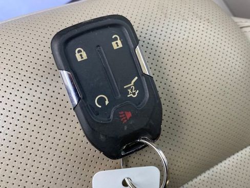 Certified 2019 GMC Acadia Denali w/ Technology Package image 27