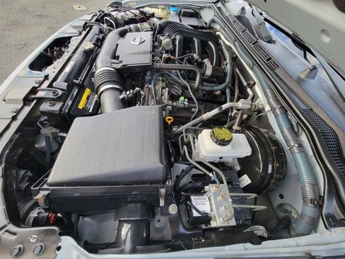 Used 2011 Nissan Xterra S w/ Protection Pkg image 29