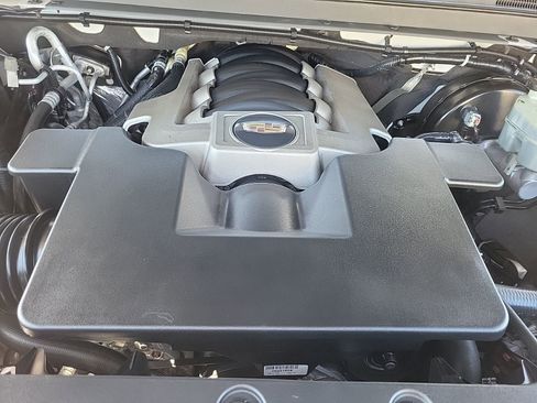 Used 2020 Cadillac Escalade Luxury image 22