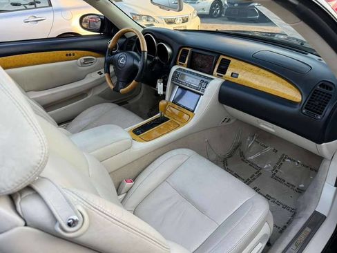 Used 2002 Lexus SC 430 Convertible image 24
