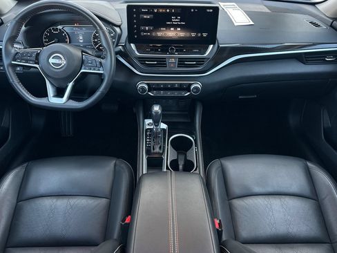 Used 2023 Nissan Altima 2.5 SR w/ SR Premium Package FWD image 12