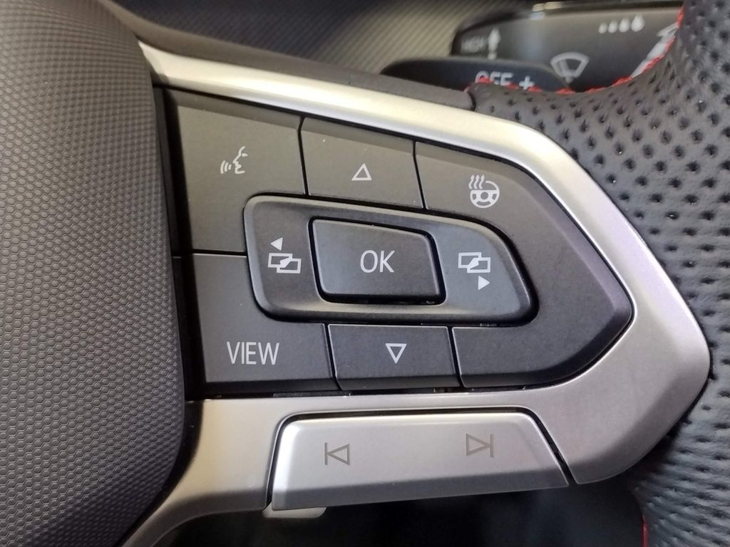 New 2026 Volkswagen GTI SE FWD image 28