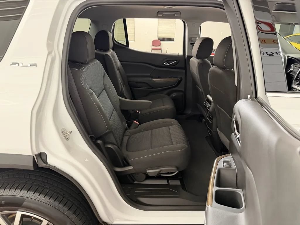 Used 2022 GMC Acadia SLE w/ Driver Convenience Package AWD/4WD image 35