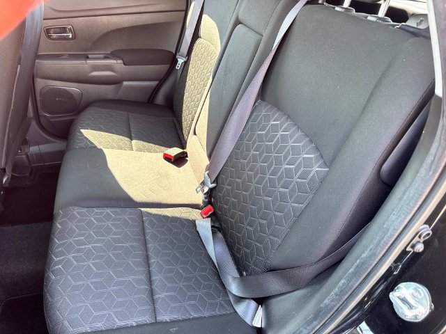 Used 2025 Mitsubishi Outlander Sport AWD image 17