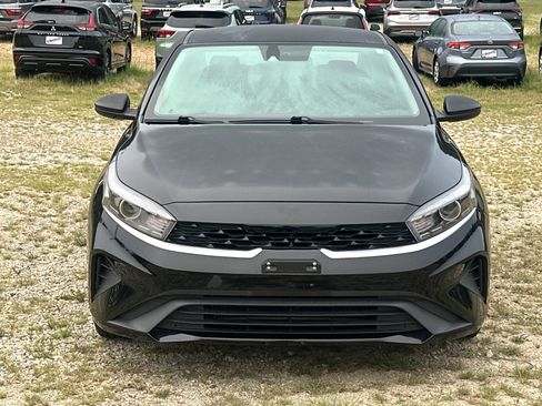 Used 2024 Kia Forte LXS FWD image 2