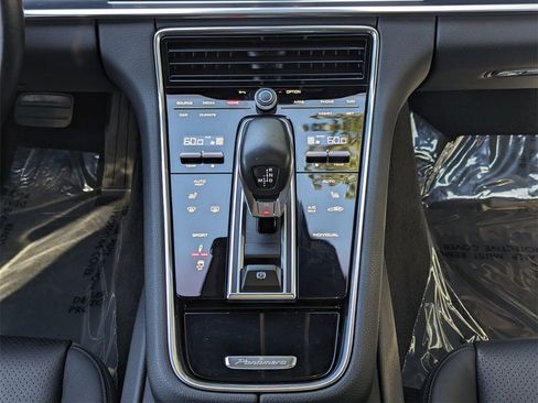 Used 2021 Porsche Panamera image 13