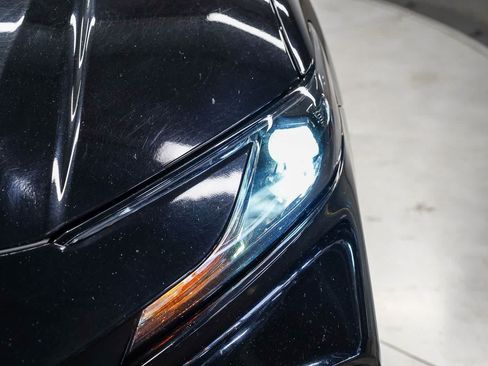 Used 2025 Toyota Camry SE FWD image 7