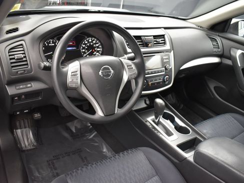 Used 2017 Nissan Altima 2.5 S w/ Power Driver Seat Package FWD image 11