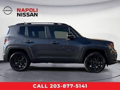 Used 2023 Jeep Renegade Altitude AWD/4WD image 2