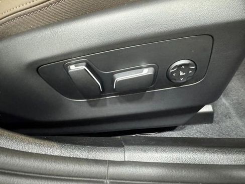 New 2026 BMW 530i xDrive w/ Premium Package AWD/4WD image 19