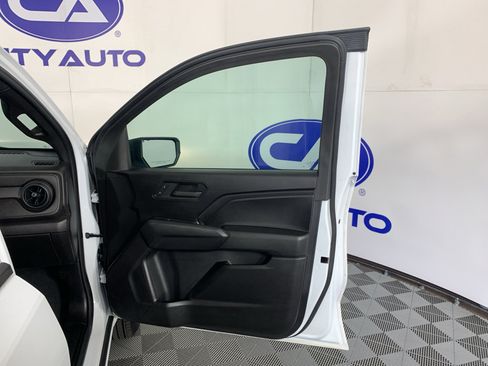 Used 2023 Chevrolet Colorado W/T RWD image 35