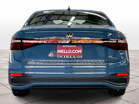 New 2026 Volkswagen Jetta SE image 6