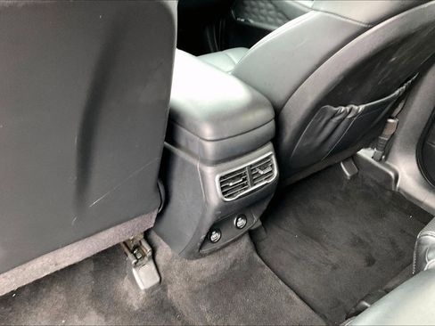 Used 2023 Hyundai Santa Fe SEL w/ Premium Package image 10