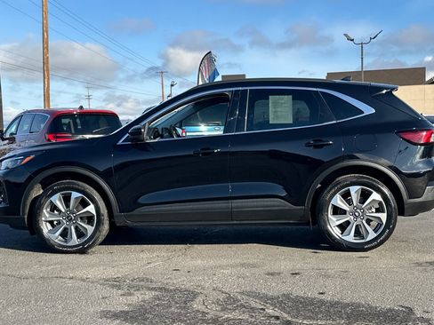 Used 2025 Ford Escape Platinum image 8