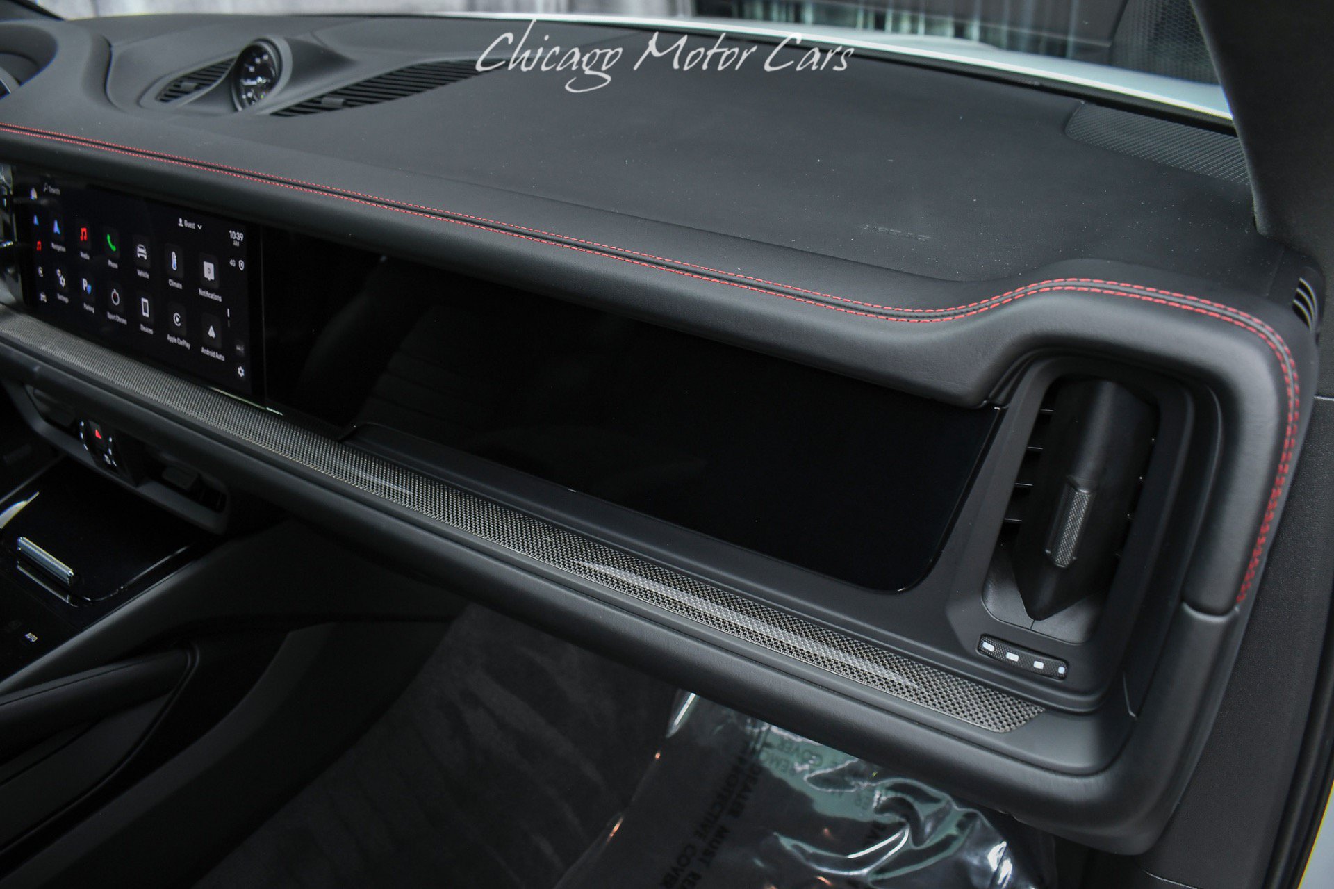 Used 2025 Porsche Cayenne GTS AWD/4WD image 23