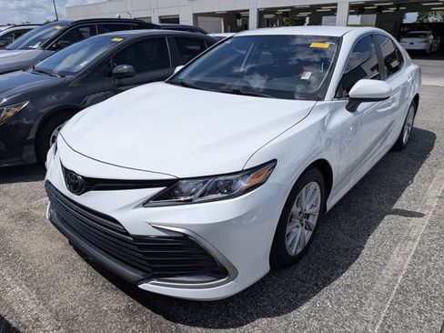 Used 2023 Toyota Camry LE FWD image 2