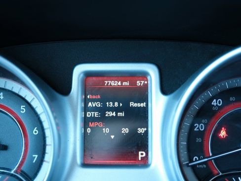 Used 2020 Dodge Journey SE w/ Blacktop Package image 4